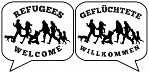 Zwei Sprechblasen, darin Schattenrisse von Erwachsenen, Kindern und Hunden, Schriftzug Refugees welcome, Geflüchtete willkommen
